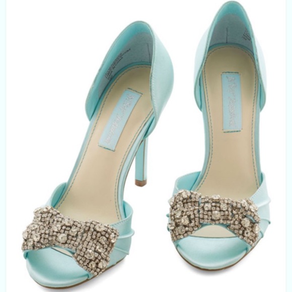 Betsey Johnson Shoes - BETSEY JOHNSON Dancing Gleam Heels in black,7/37!